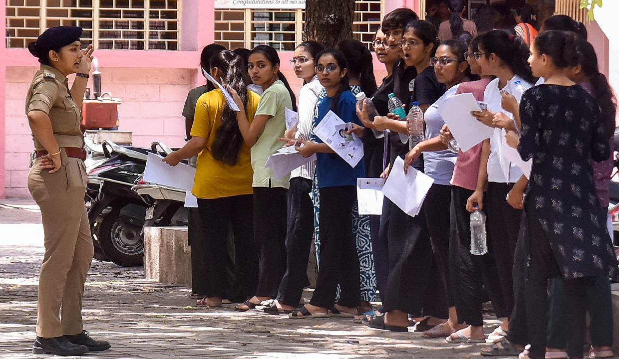 Mumbai: Students denied NEET UG re-exam entry for arriving late, sparking protest at exam centre