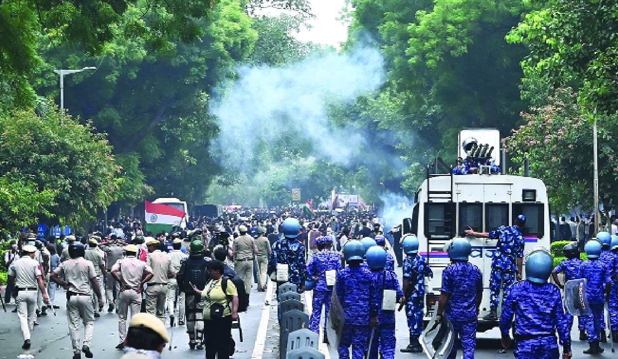 NEET protest march turns violent, tear gas and lathi charge in Capital