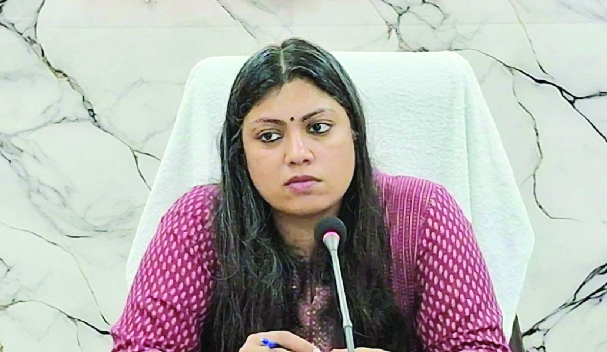 Noida DM moves SC against Allahabad HC order reprimanding her