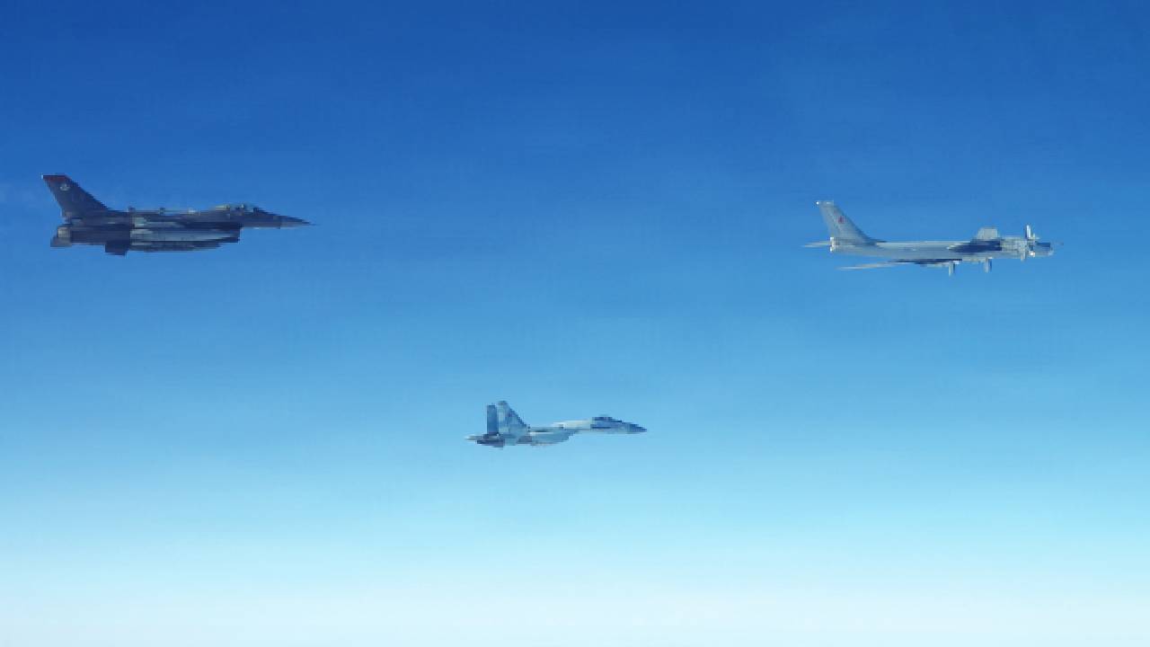 NORAD intercepts 5 Russian aircraft near Alaska