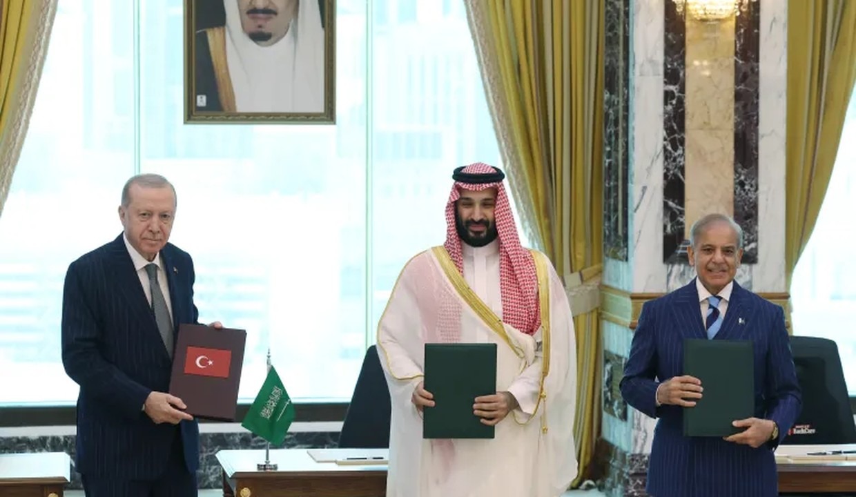 Pakistan, Saudi and Turkiye sign joint defence agreement