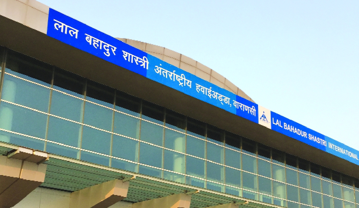 Pistol fires at airport check in Varanasi, two injured