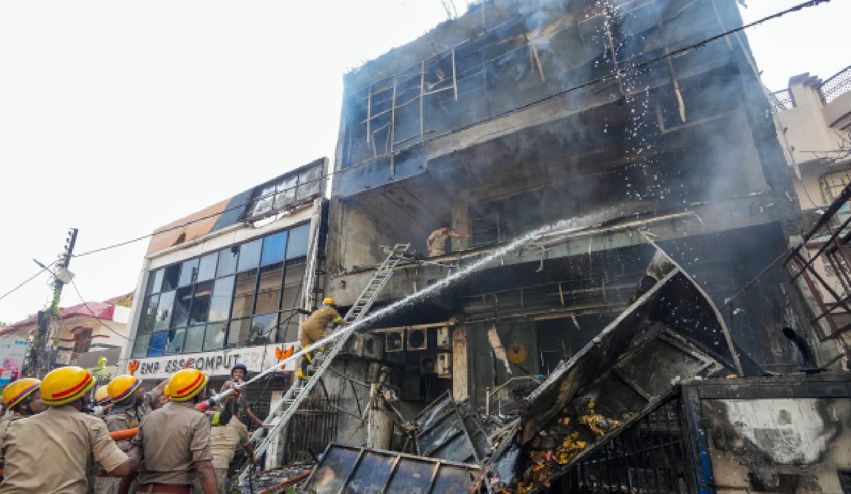 PM Modi expresses anguish over Lucknow fire, announces Rs 2 lakh Ex-Gratia for victims