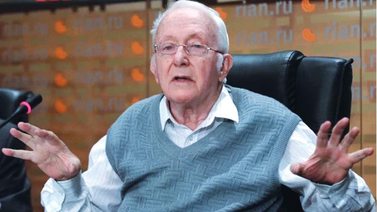 Prominent Soviet-era dissident Roy Medvedev dies at 100