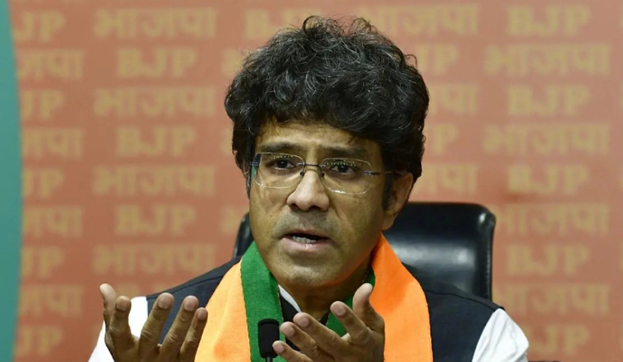 Rahul blaming EC for poll defeats, running Congress like 'dictatorship': BJP's C R Kesavan