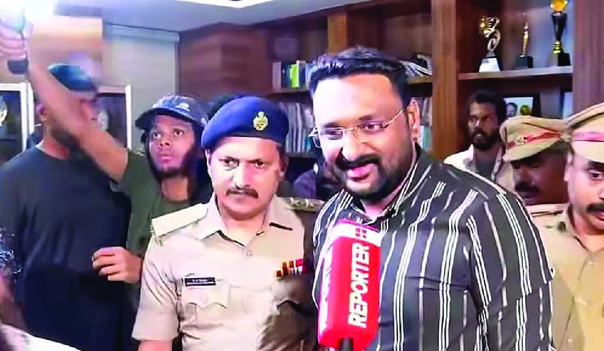Reporter TV MD held for keeping 67 litres of liquor in Kerala