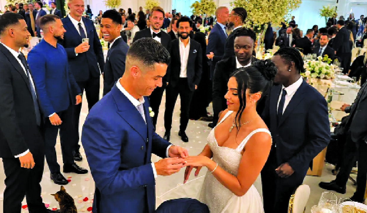 Ronaldo and Rodriguez tie knot after 10 years