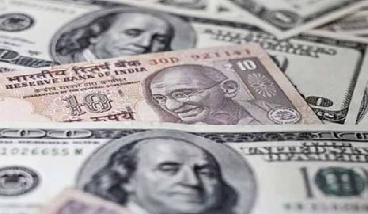 Rupee falls 47 Paise to 95.73 against US Dollar
