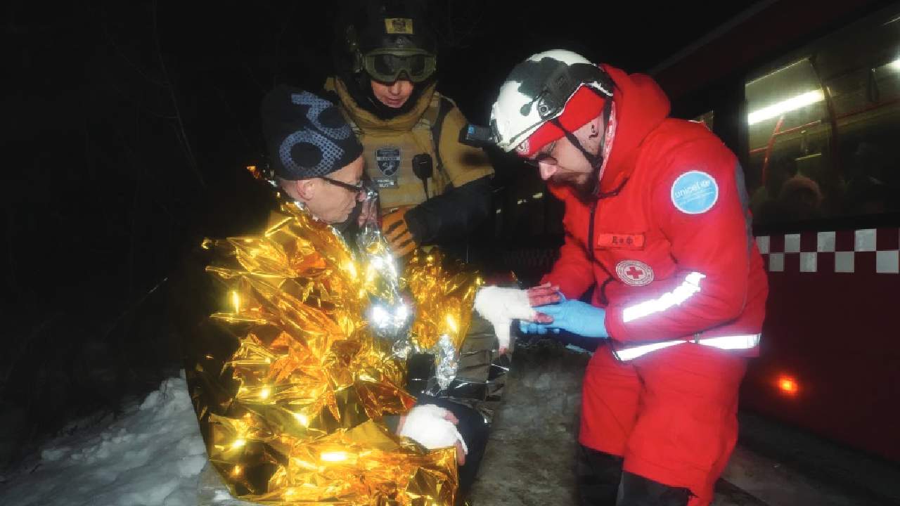 Russian attacks on Ukraine kill 1 ahead peace talks