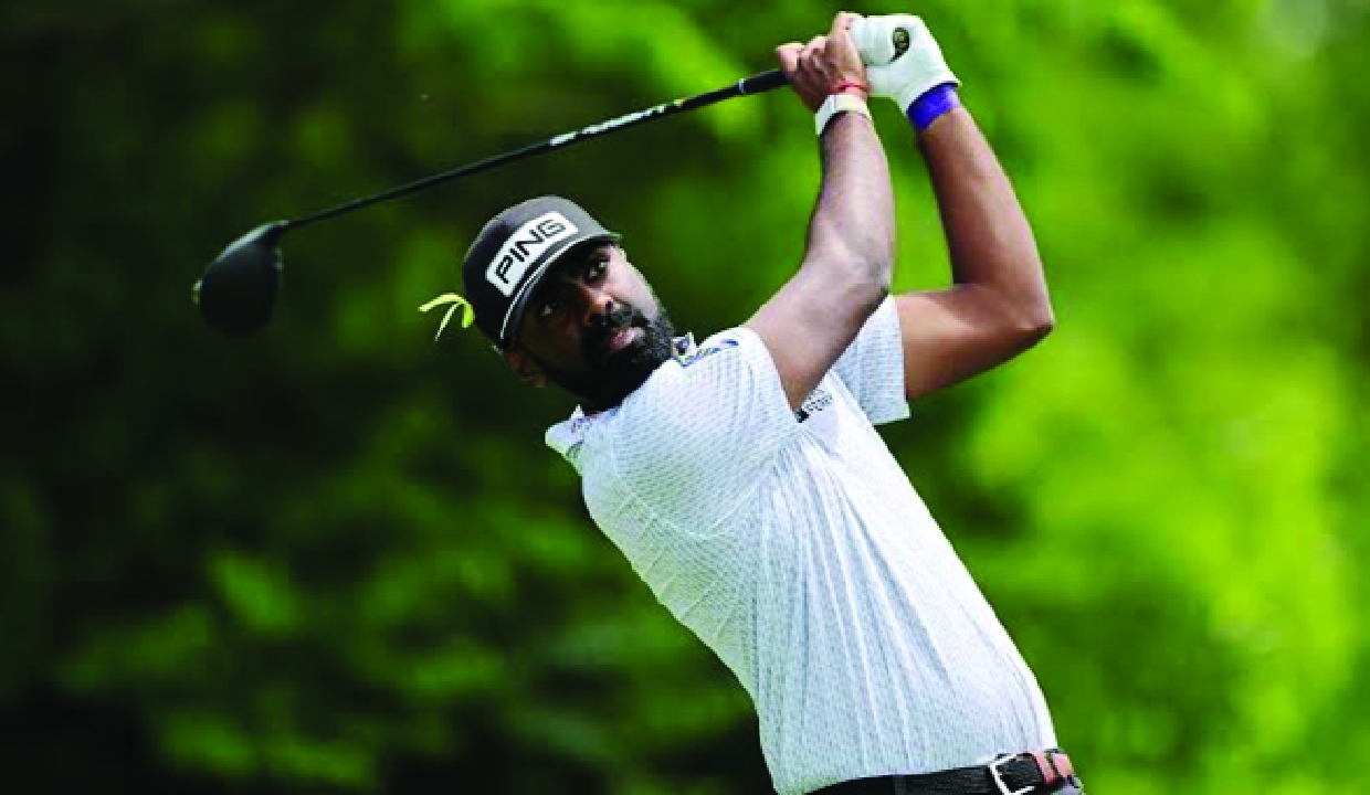 Sam Burns in sole lead at Birkdale, Theegala at T-52