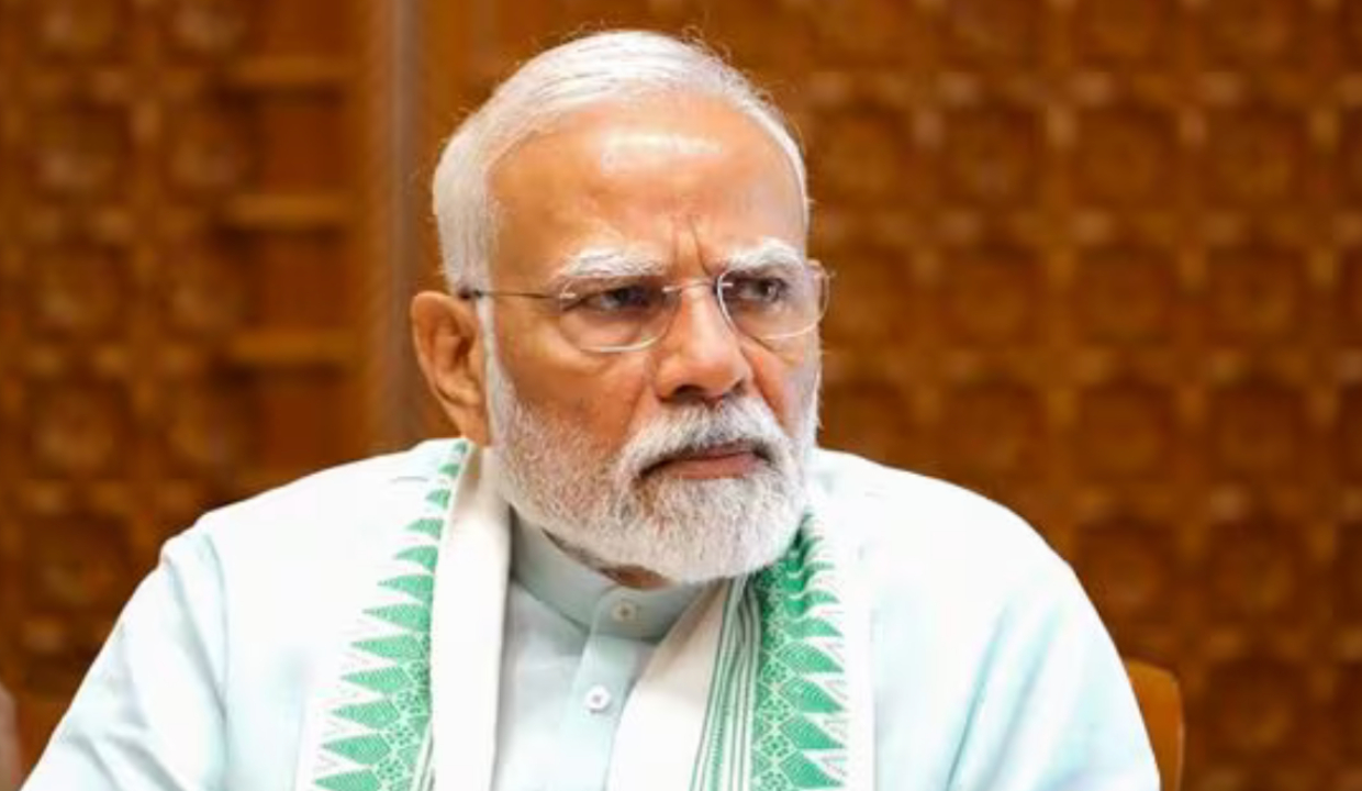 Security Scare at Modi's Mumbai Event : Man With Fake PMO ID, Armed Aide Detained