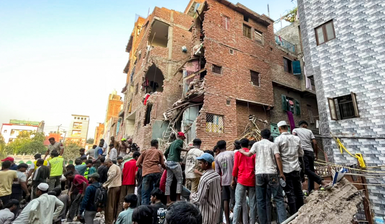 Seemapuri collapse: Pregnant woman calls family for water from beneath rubble, dies in hospital