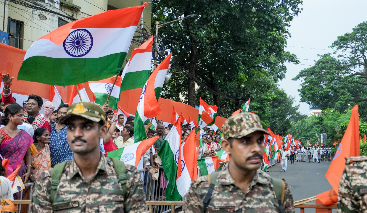 Suvendu leads Vande Mataram rally, vows crackdown on JU 'threat culture'
