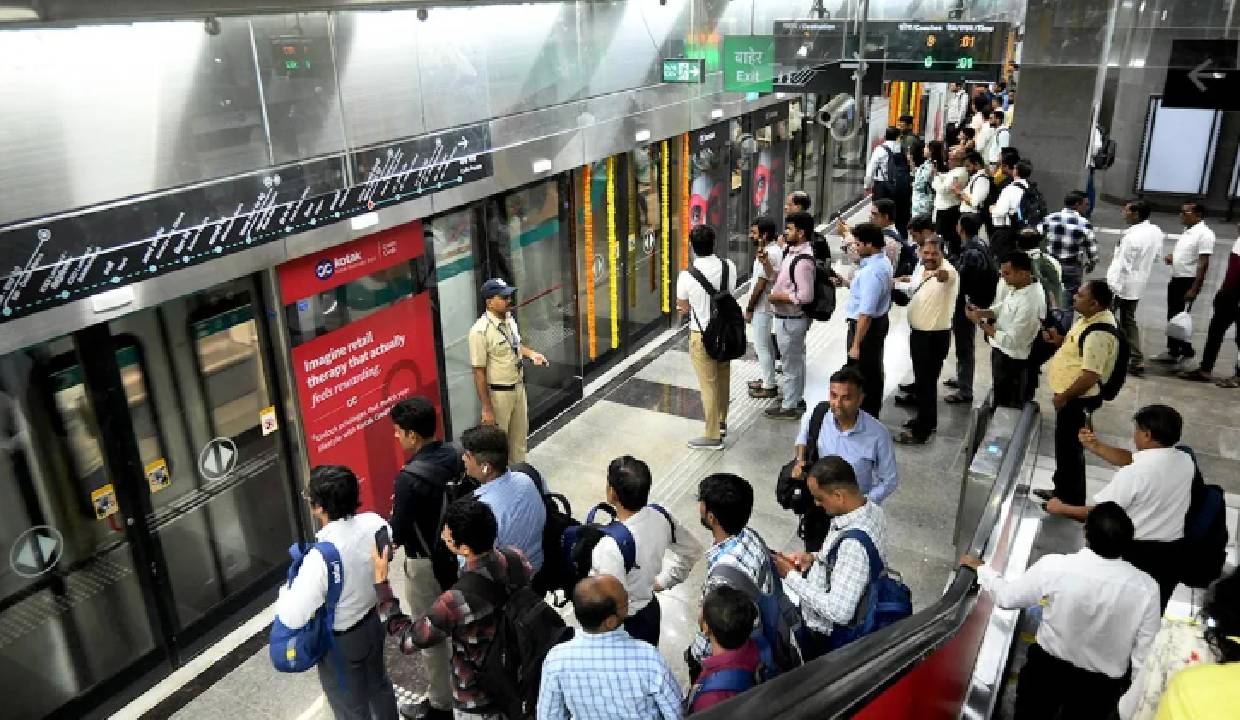 Technical Snag Disrupts Mumbai Underground Metro Services During Peak Hours