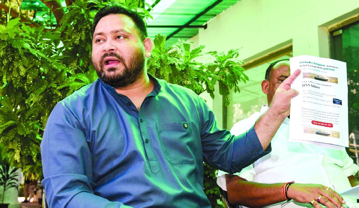 Tejashwi slams Union Govt for stepmotherly attitude towards Bihar in providing flood relief