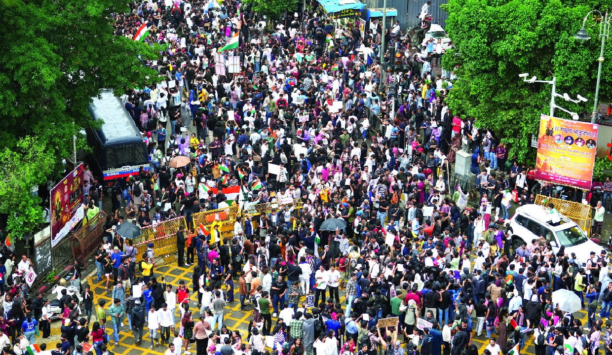 Thousands attend students’ protest in Mumbai