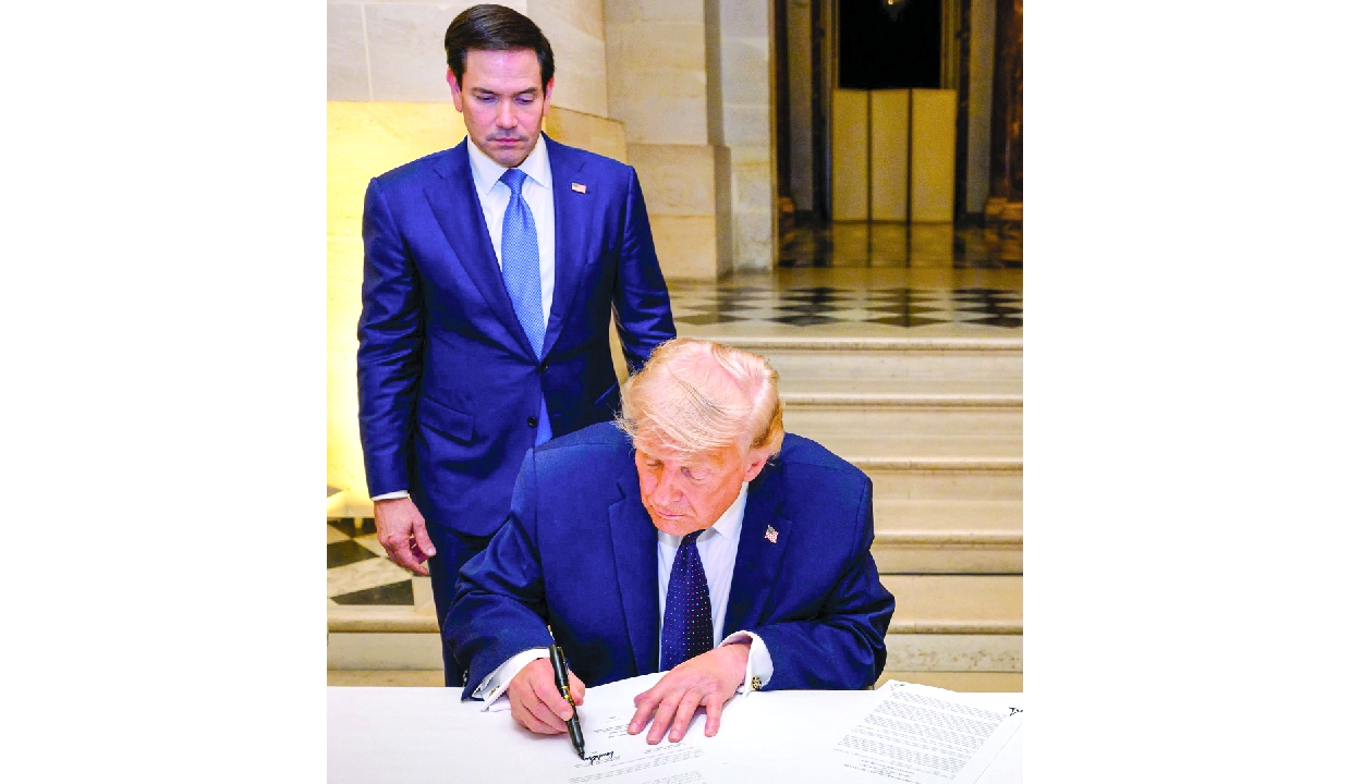 Trump signs Iran truce in Versailles