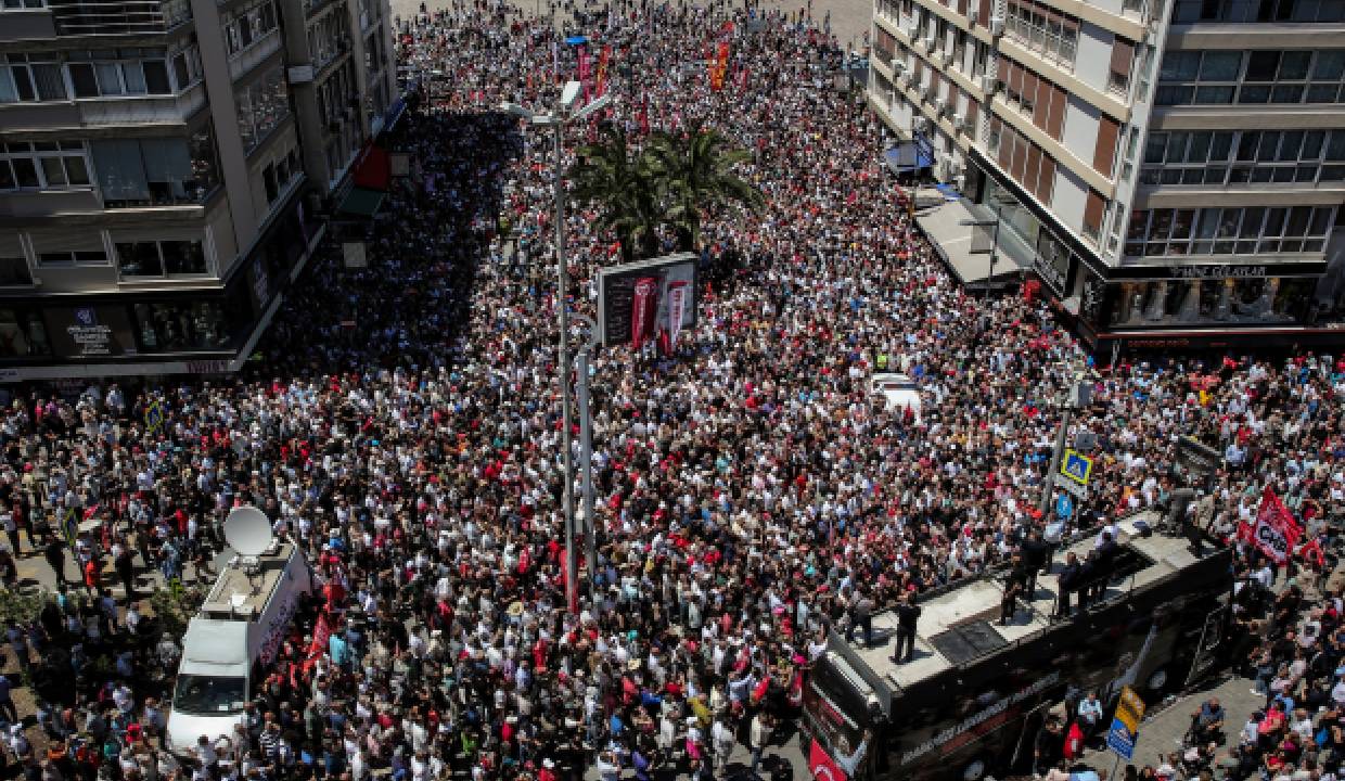 Turkish riot police use water cannons to block opposition Rally in Izmir amidst Political crisis