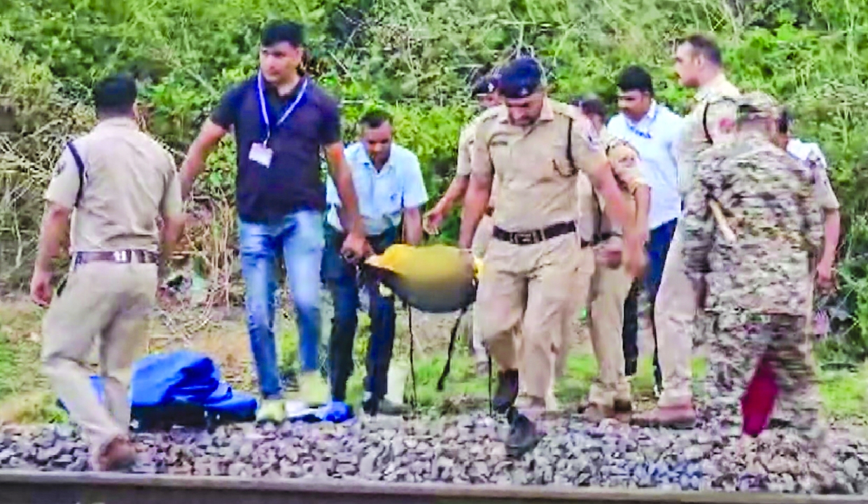 Twin accidents claim 12 lives in MP, Maharashtra