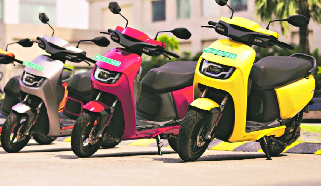 Two-wheelers biggest hurdle for Delhi EV policy