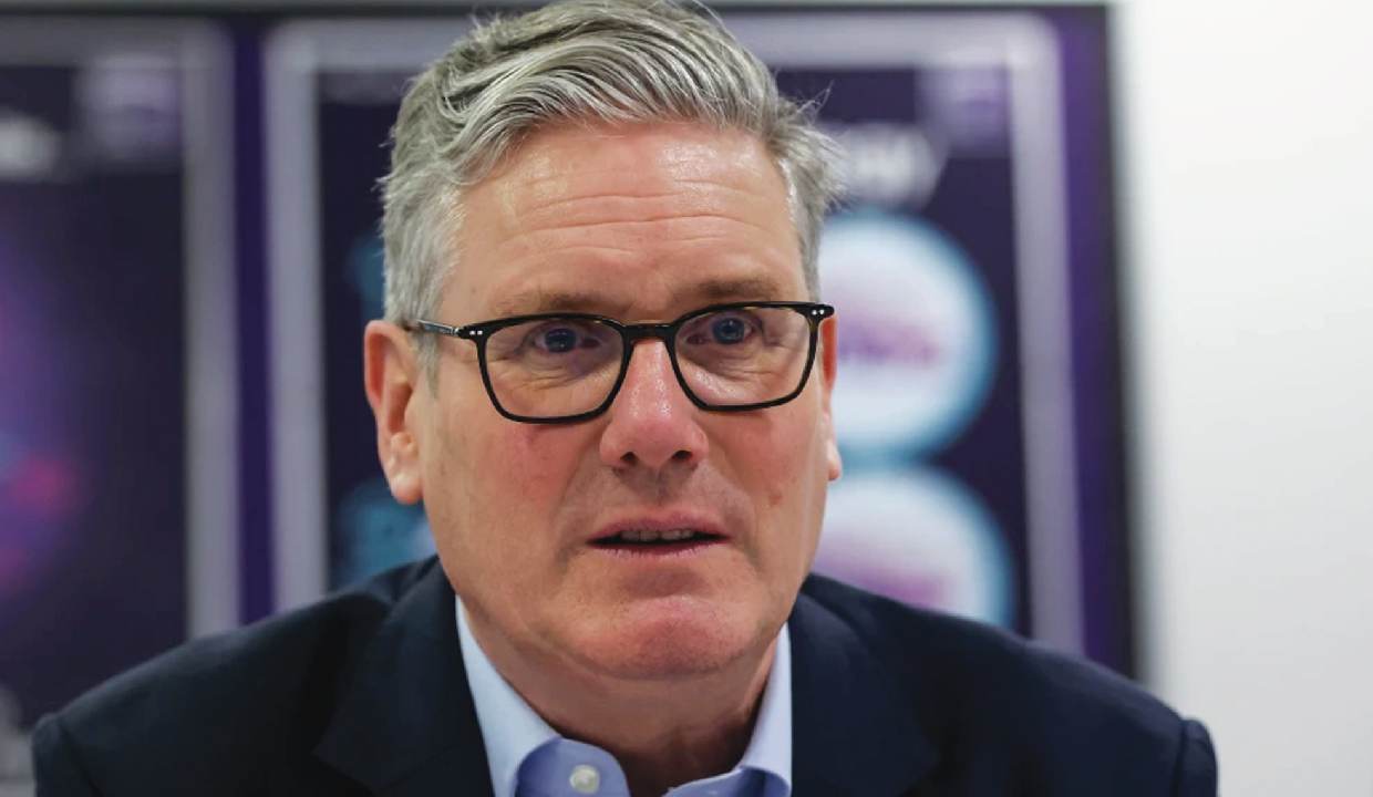 World leaders react cautiously