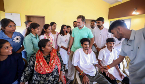 'Education not a privilege' : Rahul Gandhi meets protesting tribal students in Nashik