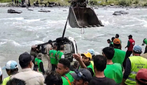 1 Died, 3 missing as vehicle falls into Drass River in Ladakh