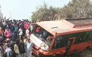 2 killed, 7 injured as truck hits idol immersion group in Bihar's Rohtas