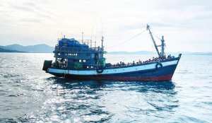 250 missing after boat capsizes in Andaman sea