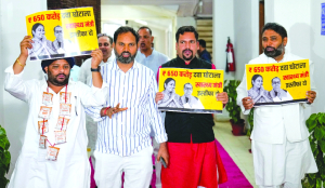 5 AAP MLAs marshalled out amid party’s protest over health sector scam