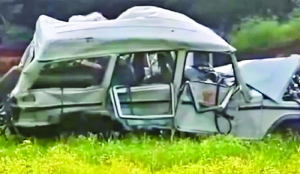 6 killed as speeding truck collides with SUV in Maharashtra