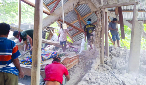 7.7-magnitude quake kills 47 in Indonesia