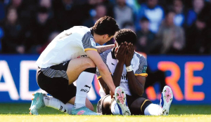 Agyemang’s World Cup hopes clouded after stretcher exit