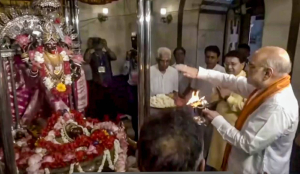 Amit Shah visits Dakshineswar Kali Temple in Kolkata