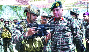 Army Chief Dhiraj Seth reviews LoC security in Rajouri, Poonch