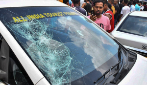 Assam cabs block Meghalaya after Shillong violence