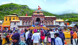 Badrinath temple donation theft row: CCTV shows money, gold trail