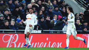 Barry scores fourth goal in 5 games to rescue Everton