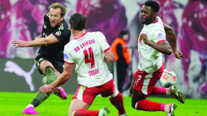 Bayern survives early scare to win at Leipzig 5-1
