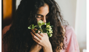 Benefits of Bhringraj for hair and what to expect from hair growth