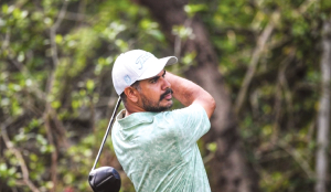 Bhullar stays in top-5 despite tough third round