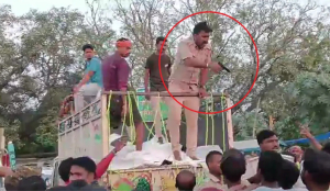 Bihar cop suspended for allegedly brandishing pistol during flood relief distribution