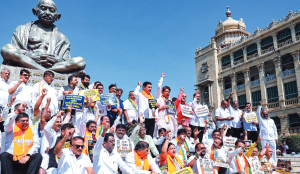 BJP, JD(S) protest alleged insult to Karnataka Governor