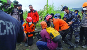 Bodies retrieved from Indonesian volcano after eruption kills 3 hikers