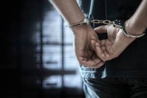 CBI arrests senior railway engineer, private individual in Rs 15 lakh bribery case
