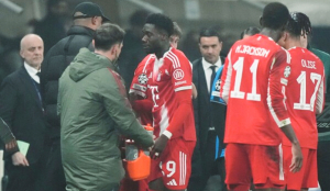 Champions League: Alphonso Davies distraught after injury