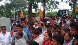 City witnesses stone-pelting, lathi-charge during anti-encroachment drive