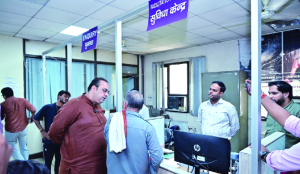 Clear pending cases, transport minister warns RTO officials