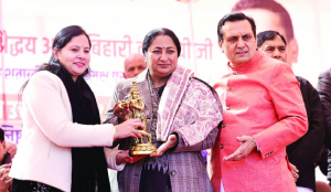 CM felicitates senior BJP workers