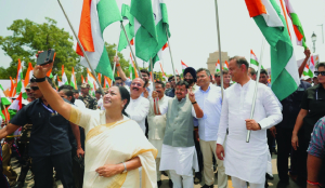 CM Rekha, Nabin lead Tiranga Yatra from India Gate to Kartavya Path